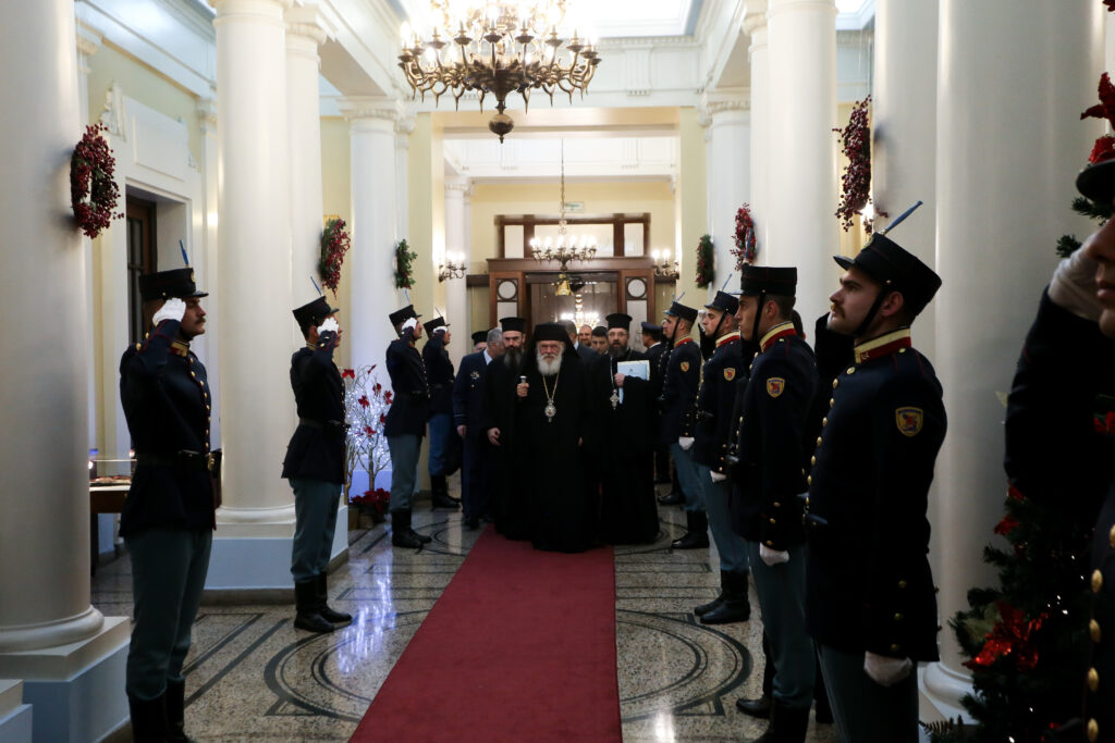 You are currently viewing Αρχιεπίσκοπος Αθηνών Ιερώνυμος: Το Σώμα Στρατιωτικών Ιερέων προσέφερε πολλά στον Στρατό και στην Πατρίδα