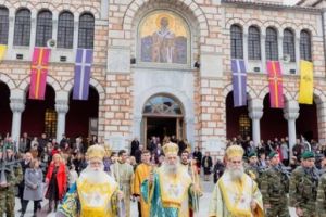 Δημητριάδος Ιγνάτιος: «Ο Άγιος Νικόλαος να φωτίζει τους ηγέτες μας» Λαμπρός ο εορτασμός του Πολιούχου του Βόλου