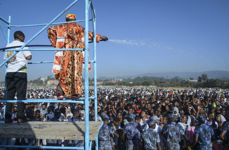 You are currently viewing Καταπλακώθηκαν πιστοί από κατάρρευση εξέδρας στον εορτασμό των Θεοφανείων στην Αιθιοπία