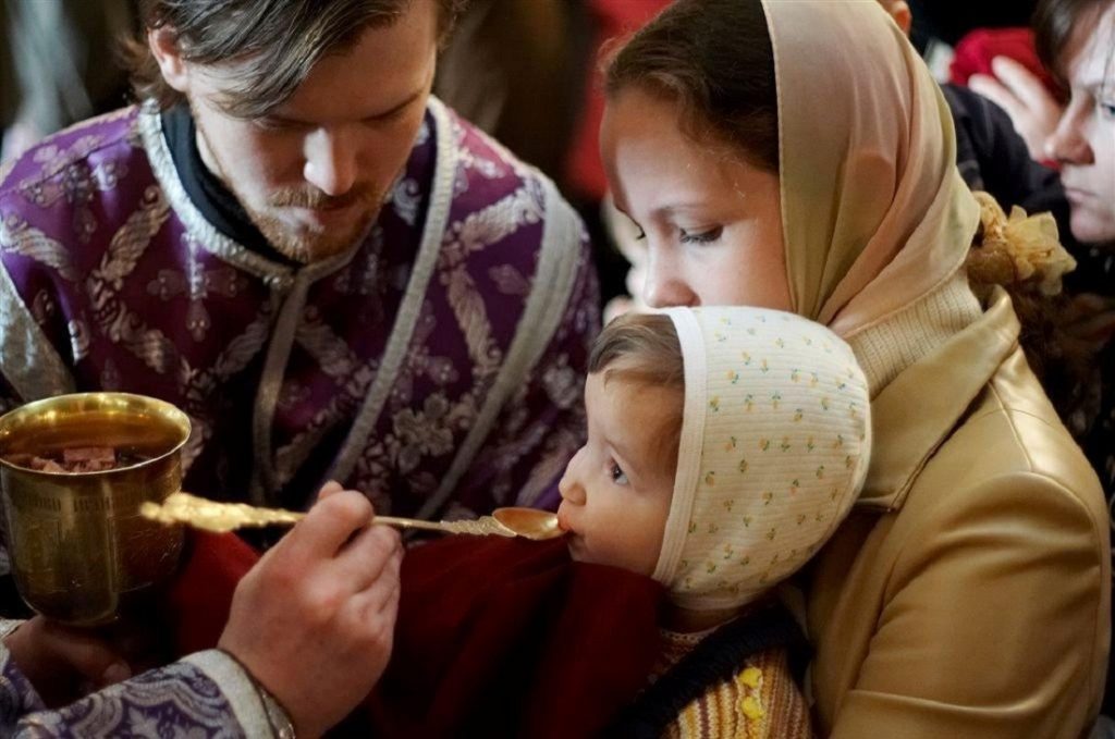 You are currently viewing Ακραίες αποφάσεις στη Ρουμανία από την Εκκλησία λόγω κορονοϊού