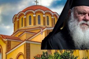 Το άγνωστο παρασκήνιο για τις «κεκλεισμένων των θυρών» λειτουργίες στις 13.000 εκκλησίες της χώρας