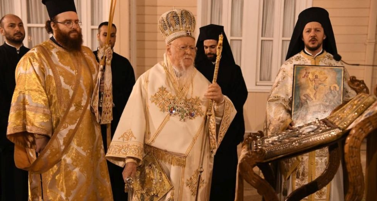 Με Βυζαντινή μεγαλοπρέπεια η Ανάσταση στο Οικουμενικό Πατριαρχείο