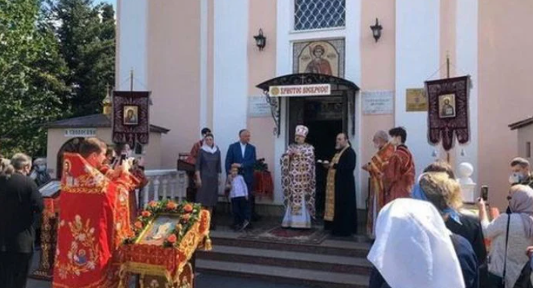 You are currently viewing Μολδαβία: Παρών ο πρόεδρος της χώρας στην πρώτη Θεία Λειτουργία μετά την καραντίνα