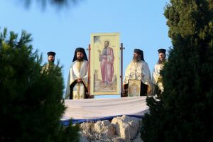 Στον ιερό Βράχο του Αρείου Πάγου τίμησε η Εκκλησία της Ελλάδος τον ιδρυτή της Απόστολο Παύλο