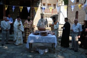Η εορτή των Αγίων Αποστόλων στο Ροβολιάρι Φθιώτιδος.