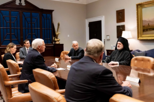 Ο αντιπρόεδρος Πενς είδε τον Αρχιεπίσκοπο Ελπιδοφόρο πολύ αργά: Δυστυχώς δεν ζήτησε να ακυρωθεί η απόφαση Ερντογάν