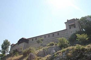 Γρεβενά: Πανηγυρίζει η Ιερά Μονή Αγίου Νικάνορα Ζάβορδας – Το πρόγραμμα Ακολουθιών