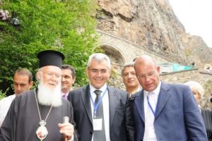 Μάξιμος Χαρακόπουλος: Εμπειρογνώμονες για Παναγία Σουμελά