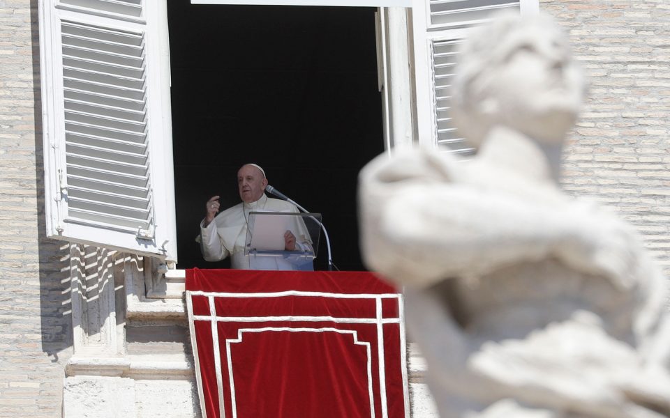 You are currently viewing «Εξάψαλμος» του Πάπα Φραγκίσκου στον λαό: Το κουτσομπολιό είναι χειρότερο από τον κορονοϊό