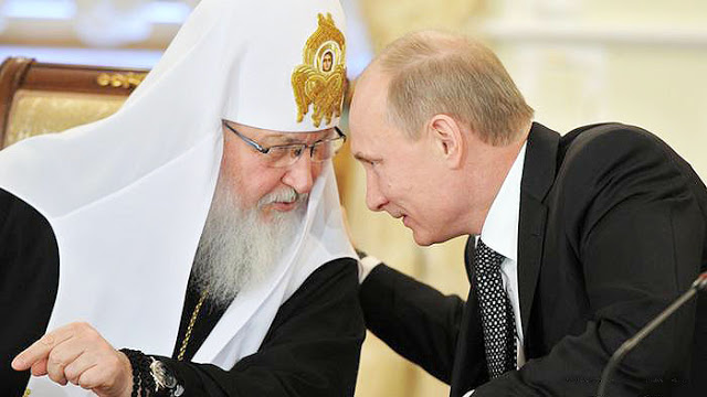 You are currently viewing Ρώσος Ιεροκήρυκας λύνει τη σιωπή του: “Η Ρωσική Ορθόδοξη Εκκλησία απέτυχε στην αποστολή της…”