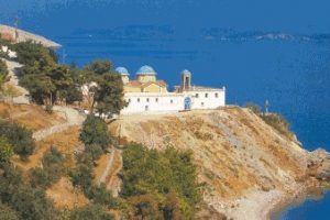 Η Χίος τίμησε την Καπετάνισσα Παναγία της στην ιστορική Μονή Μυρσινιδίου