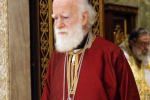 Έβγαλε για μια ώρα τον αναπνευστήρα ο Αρχιεπίσκοπος Κρήτης Ειρηναίος