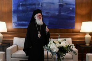 Πήρε εξιτήριο ο Αρχιεπίσκοπος Αλβανίας Αναστάσιος – Εξέφρασε τις θερμές του ευχαριστίες