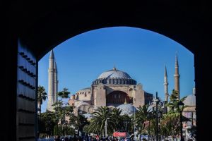 Διαψεύδει και εκθέτει διεθνώς την Τουρκία η UNESCO για την Αγία Σοφία