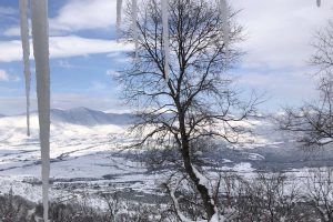 Χιονισμένες μοναστηριακές εικόνες από την Φθιώτιδα