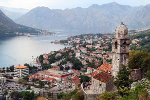 Ρατσιστική επίθεση προς μαθητές ιερατικής σχολής στο Μαυροβούνιο