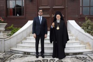 Στο Φανάρι ο Πρόεδρος των Σκοπίων – Ιδιαίτερη συνάντηση με τον Πατριάρχη- Άρχισαν οι διεργασίες για την εκεί Εκκλησία;