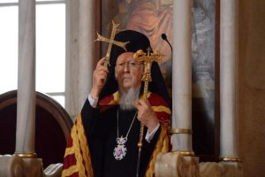 Τα ηχηρά μηνύματα του Πατριάρχη Βαρθολομαίου από την Αγία Τριάδα Ταξίμ