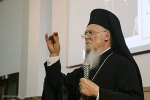 Οικουμενικός Πατριάρχης: «Φιλίες» με ένα κλικ δεν γίνονται