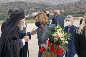 Η Βασιλομήτωρ της Ισπανίας Σοφία με την αδελφή της Πριγκίπισσα Ειρήνη στη Λέρο- Τις υποδέχθηκε ο Μητροπολίτης Λέρου και Καλύμνου Παίσιος