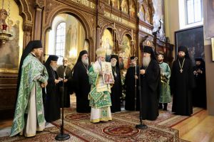 Στη Ρωσική Εκκλησιαστική Αποστολή ο Πατριάρχης Θεόφιλος χωρίς… επιφυλάξεις!