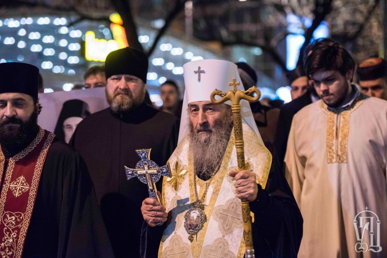 You are currently viewing Φιλορώσους κληρικούς Σερβίας και Συρίας κάλεσε η εν Ουκρανία Ρωσική Εκκλησία για την σταυρο-πορεία που ξεκινάει σήμερα στο Κίεβο
