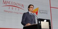 Η Σακελλαροπούλου έκανε πάλι το θαύμα της: «προσκάλεσε»στην Ελλάδα τον Σκοπιανό Πρόεδρο που μιλά για…«Μακεδόνες»