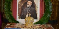 Η Κύπρος τίμησε τον Εθνάρχη Αρχιεπίσκοπο Μακάριο Γ´ – ✔️Μεγαλοπρεπές μνημόσυνο στη Μονή Κύκκου χωρίς την παρουσία του Αρχιεπισκόπου Χρυσοστόμου