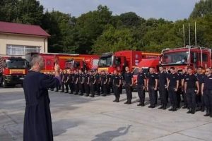 Ορθόδοξοι Ρουμάνοι πυροσβέστες  βάζουν πλάτη στους πυρόπληκτους Έλληνες