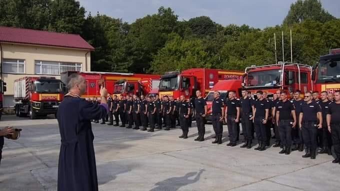 You are currently viewing Ορθόδοξοι Ρουμάνοι πυροσβέστες  βάζουν πλάτη στους πυρόπληκτους Έλληνες