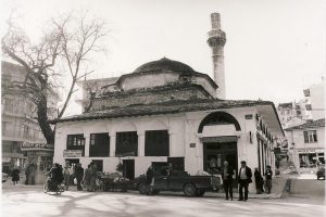 Τη μέρα του Δεκαπενταύγουστου τον σταύρωσαν στον Πλάτανο!