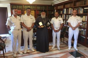 Εθιμοτυπική επίσκεψη του Μητροπολίτου Κερκύρας Νεκταρίου σε πλοίο του Πολεμικού Ναυτικού