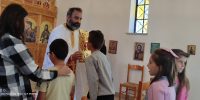 Η Εκκλησία της Αλβανίας προσευχήθηκε για τους μαθητές, που γέμισαν τους ναούς