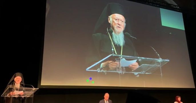 You are currently viewing Ηχηρό και παρατεταμένο χειροκρότημα για την Πατριαρχική ομιλία στην Μπολόνια
