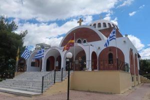 Νέα Ερυθραία: Υποδέχονται το χέρι του Αγίου Ελευθερίου στην Αγία Ματρώνα