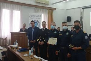 Βραβεύτηκαν οι λιμενικοί που έσωσαν 3 000 πυρόπληκτους στη Βόρεια Εύβοια
