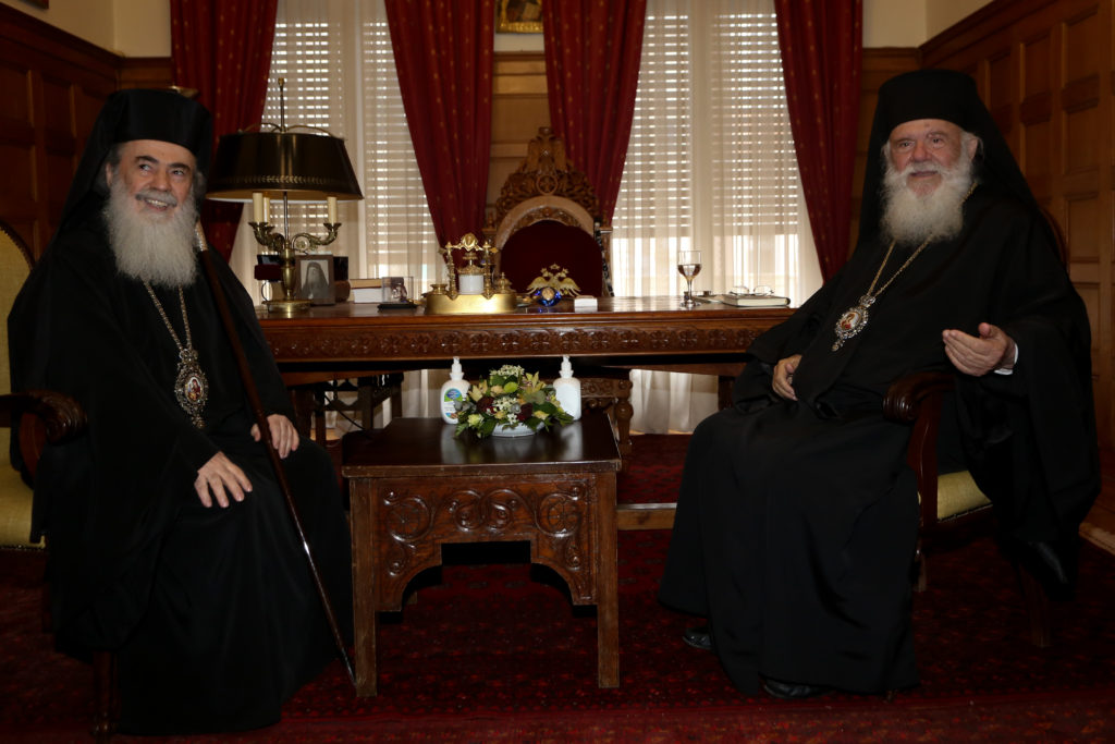 You are currently viewing Συνάντηση Αρχιεπισκόπου Ιερωνύμου με τον Πατριάρχη Ιεροσόλυμων Θεόφιλο