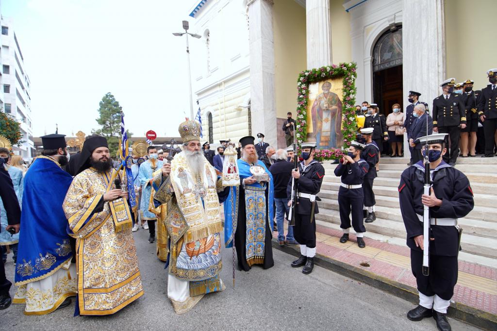 Η εορτή του προστάτη των ναυτικών μας στο πρώτο λιμάνι της χώρας, τον Πειραιά.