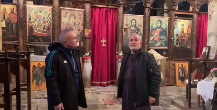 You are currently viewing Ορθόδοξο ναό χωριού της Πρεμετής επισκέφτηκε ο πρόεδρος της Αλβανίας για να ανάψει ένα κερί!
