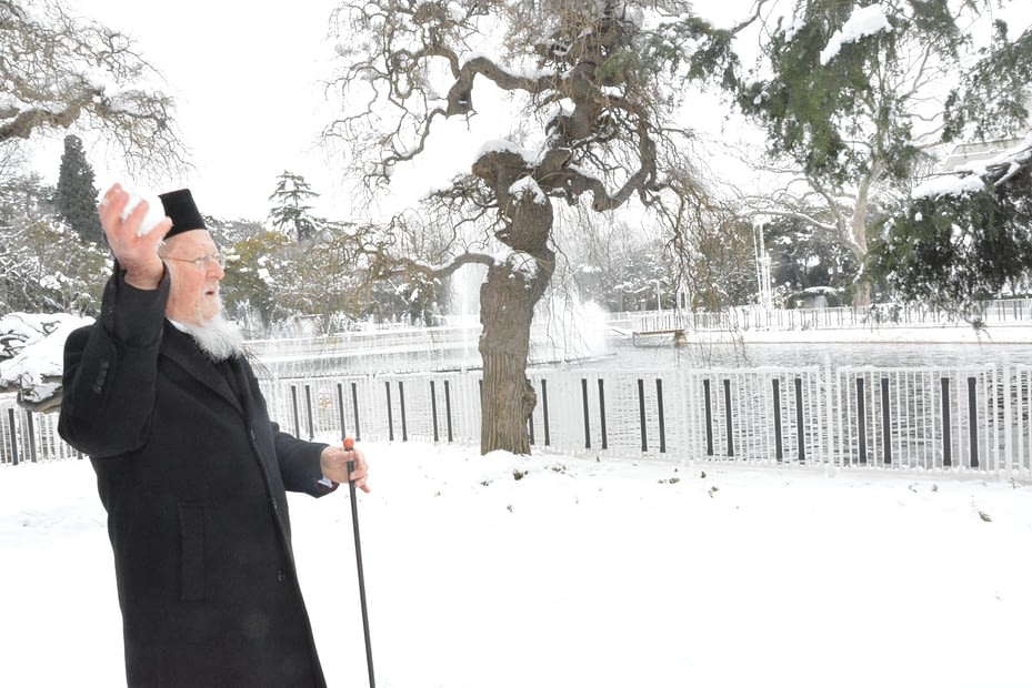 You are currently viewing Πεζοπορία του Οικουμενικού Πατριάρχη Βαρθολομαίου στα χιόνια