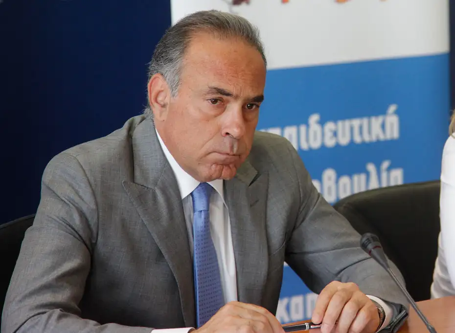 You are currently viewing Ο καθηγητής και πρώην υπουργός Κωνσταντίνος Αρβανιτόπουλος στον «Ε.Κ.» για τον πόλεμο