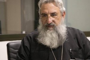 Αρχιεπίσκοπος Ευγένιος στο neakriti.gr: «Λάθος να ψάχνουμε τον Θεό στα σύννεφα, είναι… δίπλα μας»