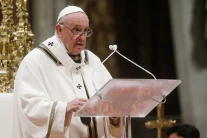 Πόλεμος στην Ουκρανία: «Αδικαιολόγητη παράλογη σφαγή» ο πόλεμος, λέει ο πάπας Φραγκίσκος