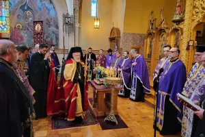 Πλήθος Ελλήνων και Ουκρανών Ορθοδόξων προσευχήθηκαν στη Βοστώνη για την κατάπαυση του πολέμου
