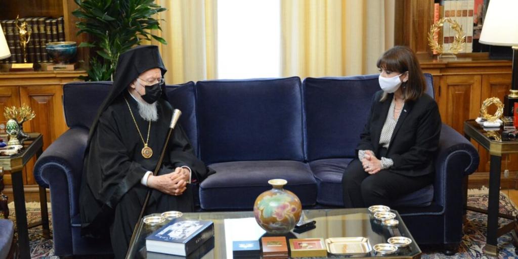 You are currently viewing Η Πρόεδρος της Δημοκρατίας ευχήθηκε στον Οικουμενικό Πατριάρχη για την Κυριακή της Ορθοδοξίας