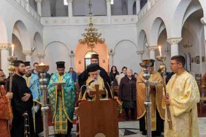 Με κατάνυξη και συμμετοχή πιστών ο Ακάθιστος Ύμνος στην Εκκλησία της Αλβανίας