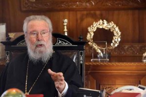 ΚΥΠΡΟΣ: Ο Αρχιεπίσκοπος «ευρίσκεται εν ζωή» – Δε σκοπεύει να παραιτηθεί
