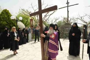 Η Σταύρωση και η Αποκαθήλωση στο μοναστήρι του Τρικόρφου Φωκίδος