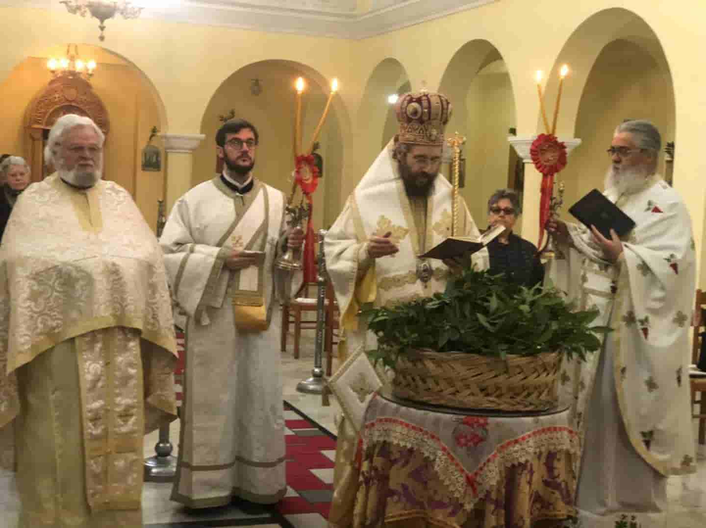 You are currently viewing Με μεγάλη προσέλευση πιστών η Κυριακή των Βαΐων στους ναούς της Αλβανίας