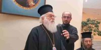 Γεύμα αγάπης του Αρχιεπισκόπου Αναστασίου με  συνεργάτες της Εκκλησίας  της Αλβανίας